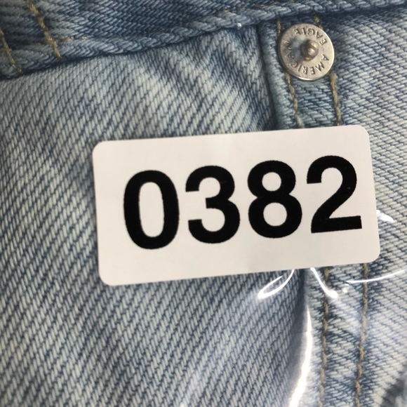 American Eagle 2 High Waisted Denim Mom Shorts distressed 5561 0382 - Picture 10 of 10